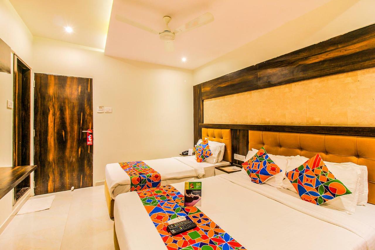 Fabhotel Plus Embassy Park Мумбаи Экстерьер фото